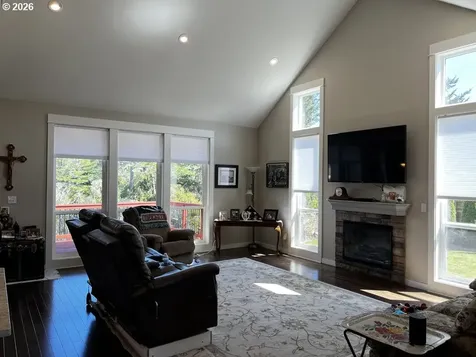 88097 Lake Point Drive Florence OR 97439