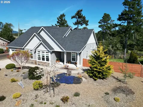 88097 Lake Point Drive Florence OR 97439