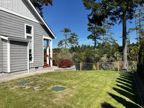 88097 Lake Point Drive Florence OR 97439