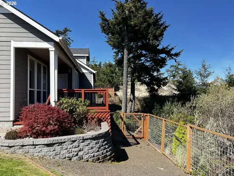 88097 Lake Point Drive Florence OR 97439