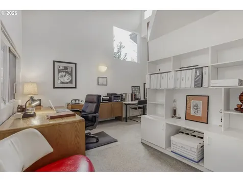 1000 Forest Meadows Way Lake Oswego OR 97034