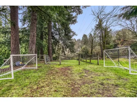 1000 Forest Meadows Way Lake Oswego OR 97034