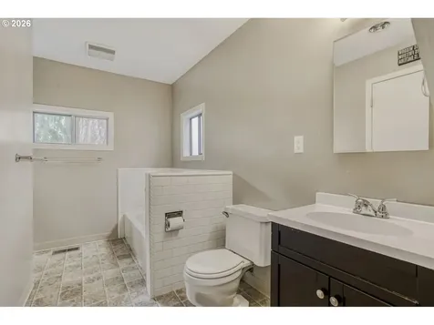 1000 Forest Meadows Way Lake Oswego OR 97034