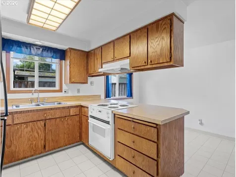 4715 SE 87th Avenue Portland OR 97266