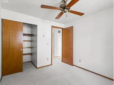 4715 SE 87th Avenue Portland OR 97266