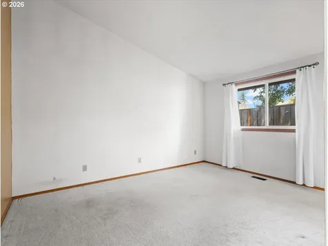 4715 SE 87th Avenue Portland OR 97266