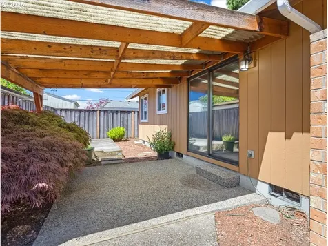 4715 SE 87th Avenue Portland OR 97266