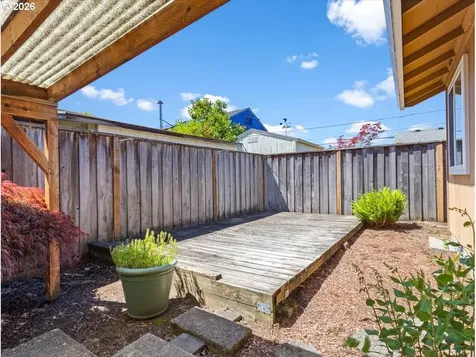 4715 SE 87th Avenue Portland OR 97266