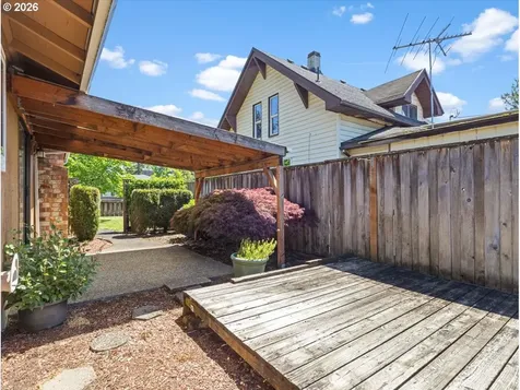 4715 SE 87th Avenue Portland OR 97266