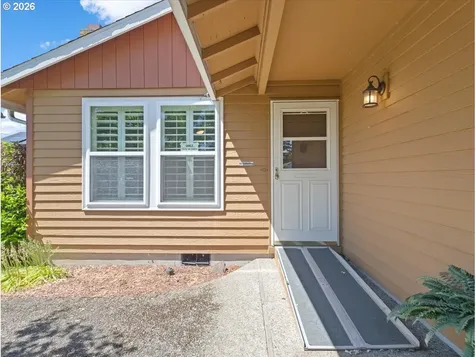 4715 SE 87th Avenue Portland OR 97266
