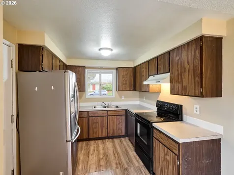 1106 Royalty Drive NE Salem OR 97301