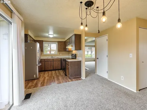 1106 Royalty Drive NE Salem OR 97301