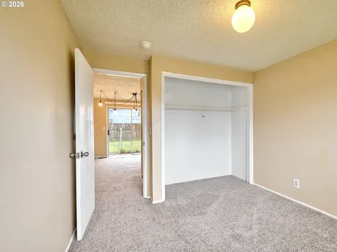 1106 Royalty Drive NE Salem OR 97301