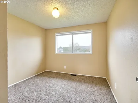 1106 Royalty Drive NE Salem OR 97301