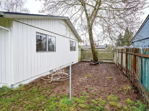 1106 Royalty Drive NE Salem OR 97301