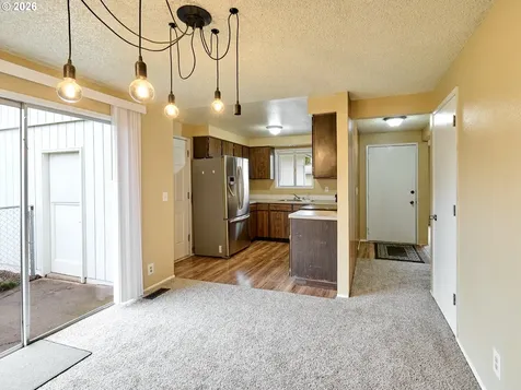 1106 Royalty Drive NE Salem OR 97301