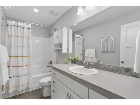 13402 NE 114th Way Brush Prairie WA 98606