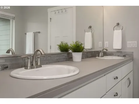 13402 NE 114th Way Brush Prairie WA 98606