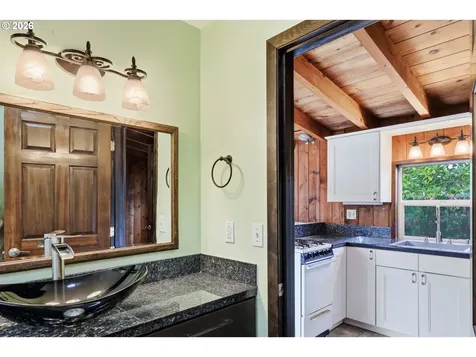 5623 SW Boundary Street Portland OR 97221