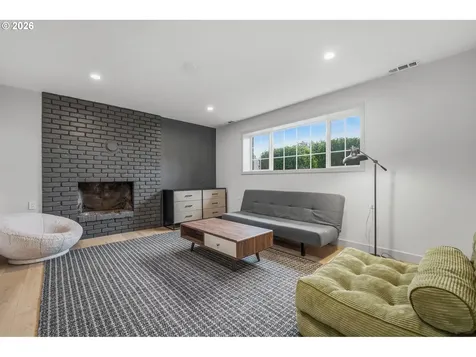 1187 Netzel Street Oregon City OR 97045