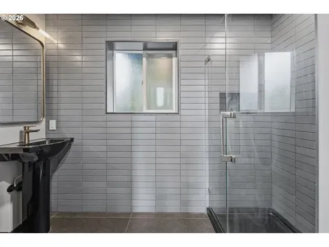 1187 Netzel Street Oregon City OR 97045