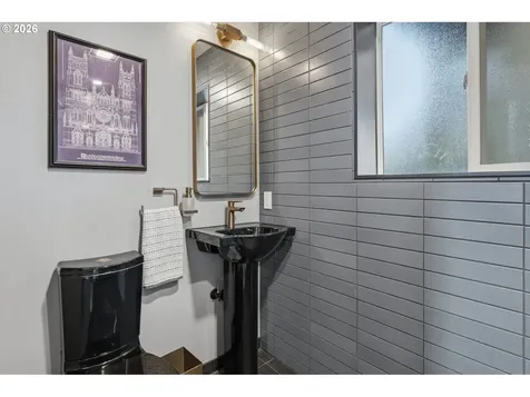 1187 Netzel Street Oregon City OR 97045