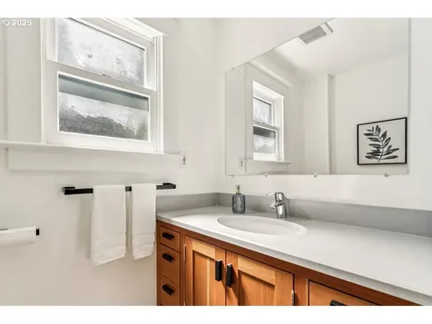 1719 SE Ladd Avenue Portland OR 97214