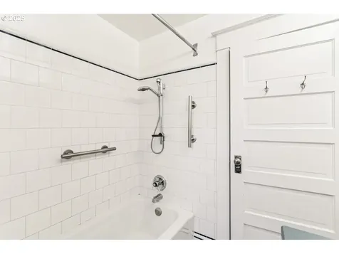 1719 SE Ladd Avenue Portland OR 97214
