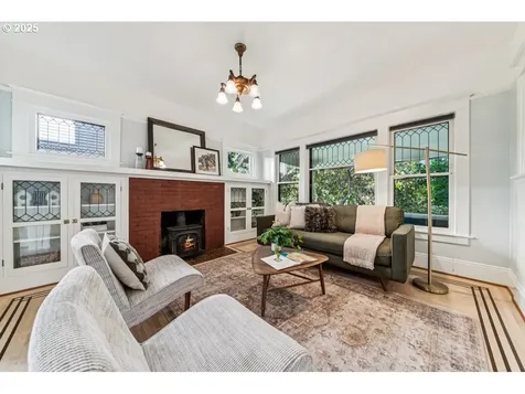 1719 SE Ladd Avenue Portland OR 97214