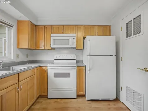 18508 NE Wasco Street Portland OR 97230