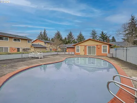 18508 NE Wasco Street Portland OR 97230