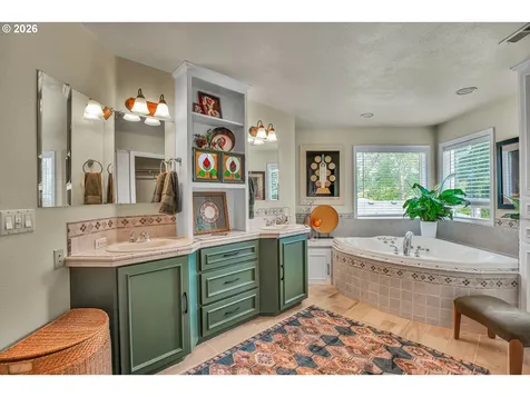 705 N Molalla Avenue Molalla OR 97038