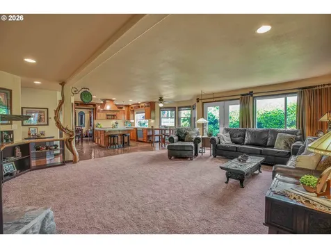 705 N Molalla Avenue Molalla OR 97038