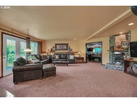 705 N Molalla Avenue Molalla OR 97038