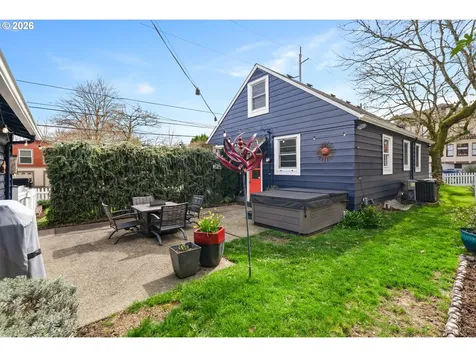 6733 S Virginia Avenue Portland OR 97219