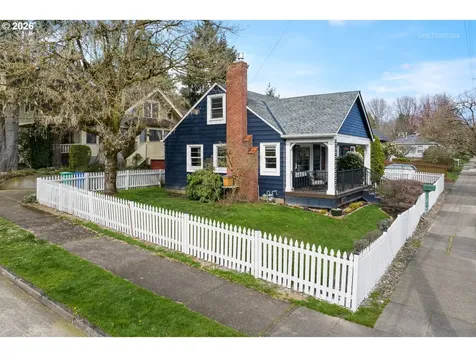 6733 S Virginia Avenue Portland OR 97219