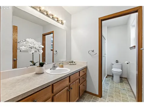 20794 Walnut Street NE Aurora OR 97002