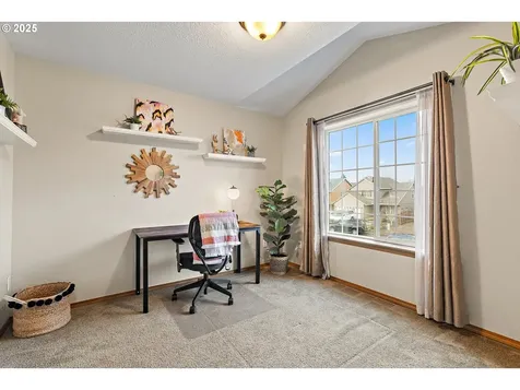 20794 Walnut Street NE Aurora OR 97002