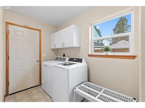 20794 Walnut Street NE Aurora OR 97002