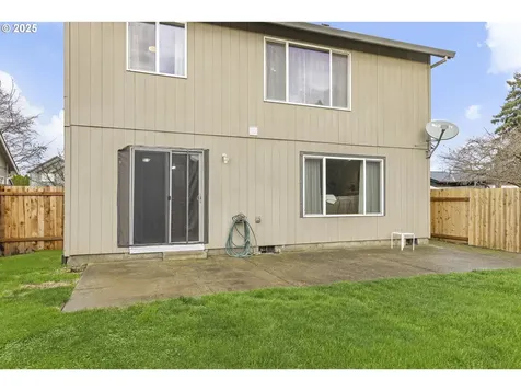 20794 Walnut Street NE Aurora OR 97002