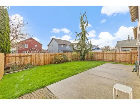20794 Walnut Street NE Aurora OR 97002