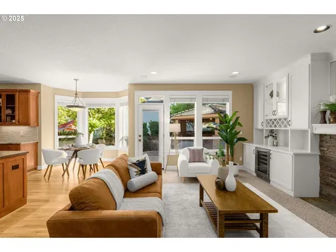 17634 Brookhurst Drive Lake Oswego OR 97034