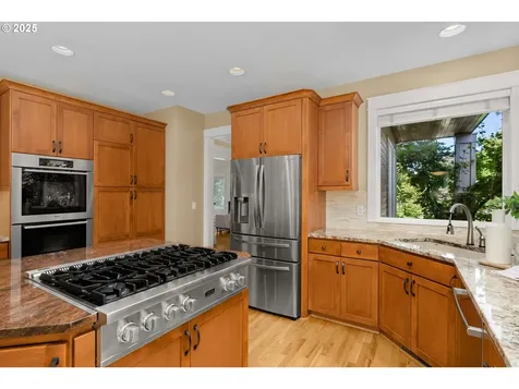 17634 Brookhurst Drive Lake Oswego OR 97034
