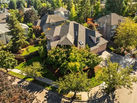 17634 Brookhurst Drive Lake Oswego OR 97034