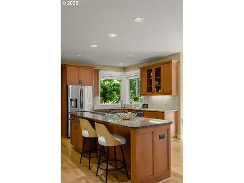17634 Brookhurst Drive Lake Oswego OR 97034