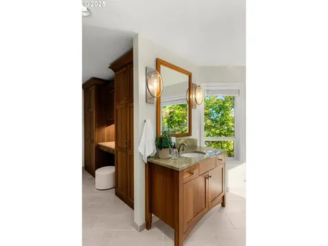 17634 Brookhurst Drive Lake Oswego OR 97034