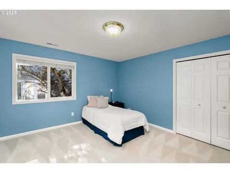 17634 Brookhurst Drive Lake Oswego OR 97034