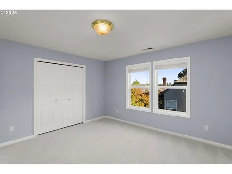 17634 Brookhurst Drive Lake Oswego OR 97034