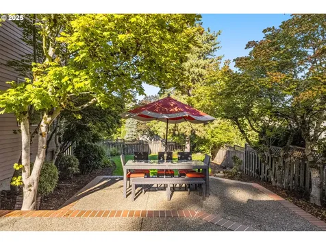17634 Brookhurst Drive Lake Oswego OR 97034