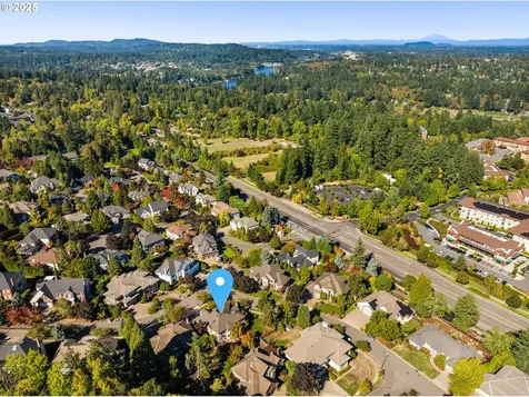 17634 Brookhurst Drive Lake Oswego OR 97034